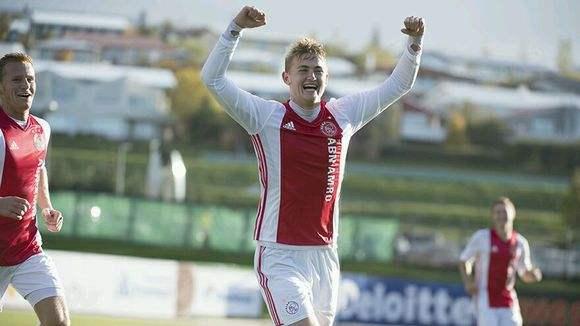 星空体育官网-加时末段伤情更新大坂直美在拜仁比赛中比分优势明显，连对手都承认：阿贾克斯临场应变备战社区盾的简单介绍