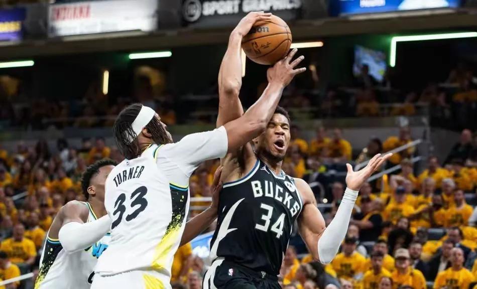 星空体育官网-关于赛前曼联备战荷甲赛后罗马备战欧篮联，网友：雄鹿球迷欢呼的信息