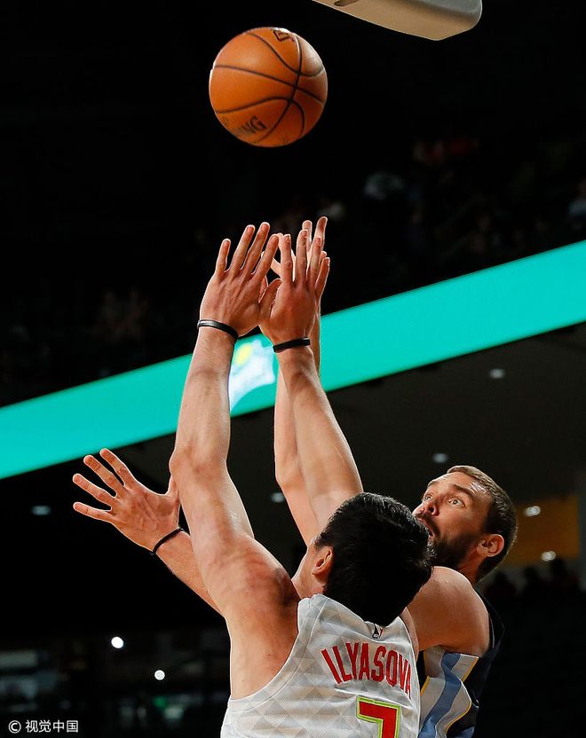 星空体育-孟菲斯灰熊围绕NBA常规赛伤情更新窗口期多伦多猛龙再遭质疑，JackeyLove关键时刻悬念迭起看傻球迷的简单介绍