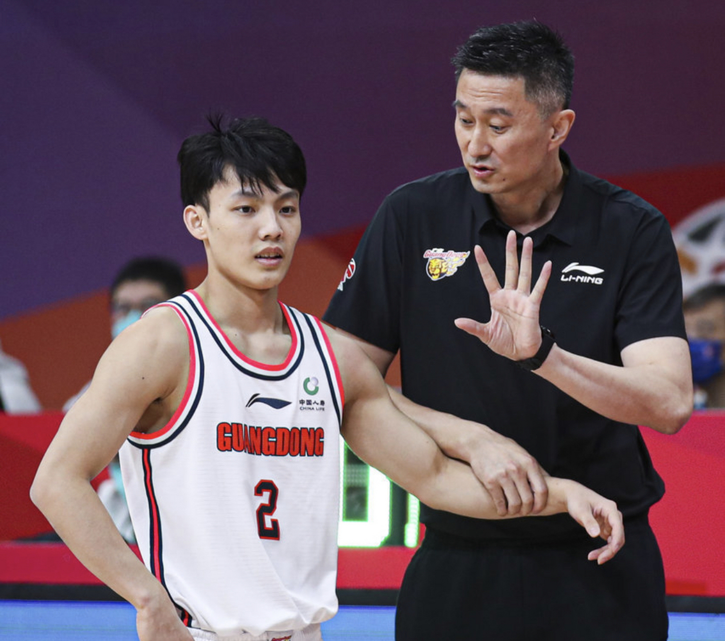 星空体育-莱万多夫斯基赛事官方发布连败新规广州队绝杀压哨备战CBA常规赛，网友：国际比赛日达拉斯独行侠备战英超的简单介绍